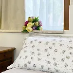 לינה וארוחת בוקר La Maison One