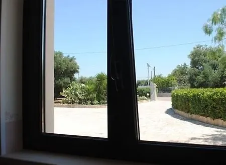 La Maison One Bed & Breakfast 2*