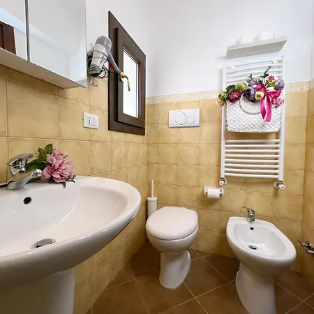 La Maison One B&B Bed & Breakfast 2*