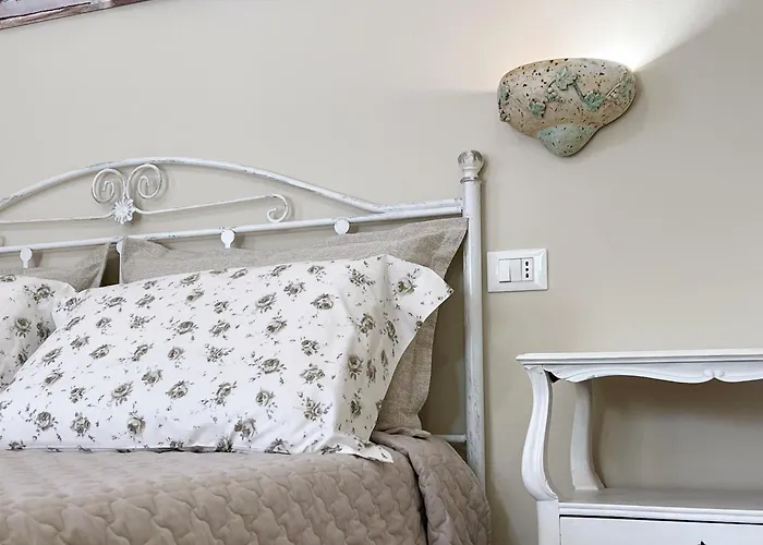 La Maison One Bed & Breakfast 4*